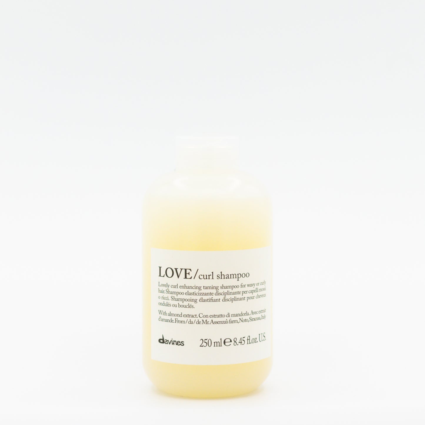 Davines | Essential Haircare | LOVE Curl Shampoo